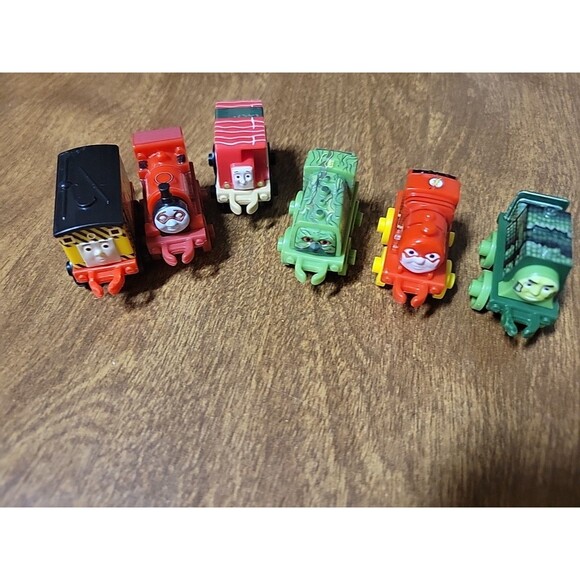 Thomas The Tank Train and Friends Lot Mini Trains Super Heroes etc.. - Picture 4 of 12